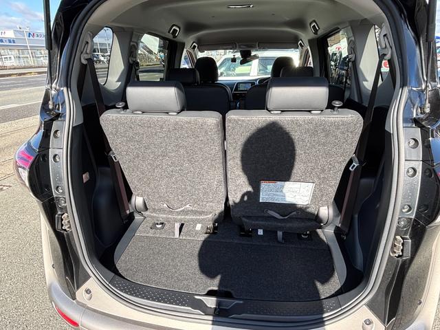 シエンタ Ｇ　クエロ　４ＷＤ　社外ＳＤナビ　フルセグ　ＤＶＤ　Ｂｌｕｅｔｏｏｔｈ　パノラミックビューモニター　セーフティーセンス　寒冷地仕様　両側パワースライドドア　ＬＥＤライト　スマートキー　シートヒーター　ＥＴＣ（31枚目）