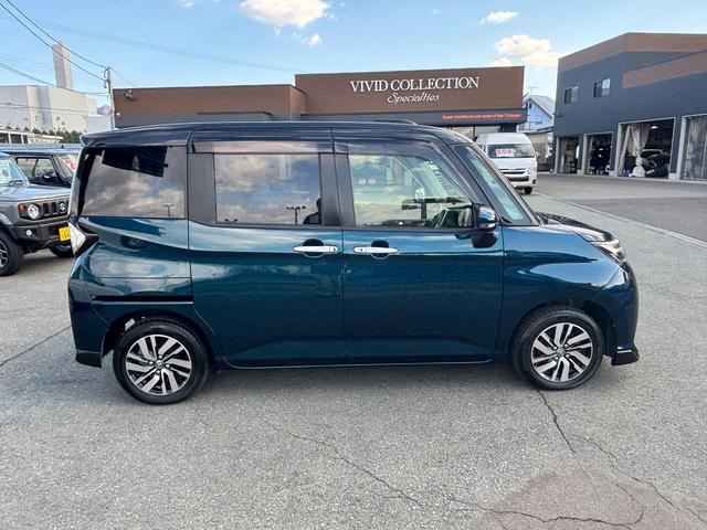 タンク カスタムＧ　Ｓ　４ＷＤ　社外９型ＳＤナビ　フルセグ　ＤＶＤ　Ｂｌｕｅｔｏｏｔｈ　バックカメラ　後席フリップダウンモニター　スマートアシスト　両側パワースライドドア　ＬＥＤライト　スマートキー　アイドリングストップ（4枚目）