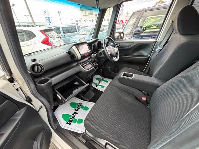 Ｎ－ＢＯＸ Ｇ・Ｌパッケージ　４ＷＤ　社外ＳＤナビ　フルセグ　ＤＶＤ　左パワースライドドア　スマートキー　アイドリングストップ　ＡＢＳ　Ｗエアバック（17枚目）
