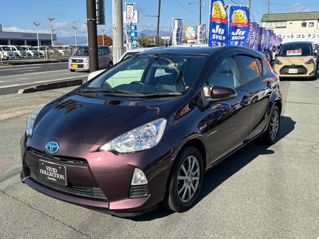 アクア Ｇブラックソフトレザーセレクション　純正ＳＤナビ　ワンセグ　ＣＤ　Ｂｌｕｅｔｏｏｔｈ　バックカメラ　スマートキー　黒革シート　前後ドラレコ　ＡＢＳ　Ｗエアバック（2枚目）