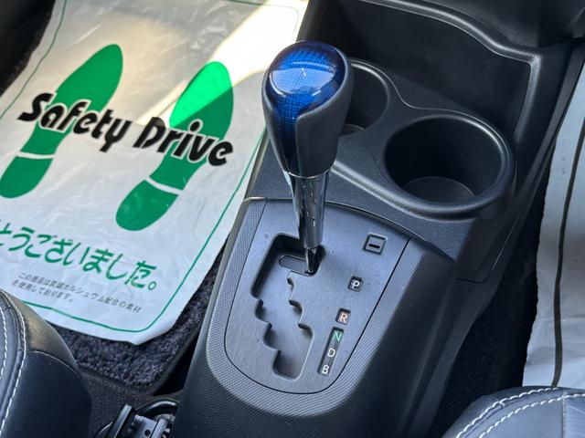 アクア Ｇブラックソフトレザーセレクション　純正ＳＤナビ　ワンセグ　ＣＤ　Ｂｌｕｅｔｏｏｔｈ　バックカメラ　スマートキー　黒革シート　前後ドラレコ　ＡＢＳ　Ｗエアバック（15枚目）