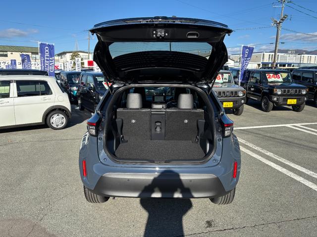 ヤリスクロス ハイブリッドZ ウルバーノ 4WD 登録済未使用車 純正ディスプレイオーディオ フルセグ Bluetooth パノラミックビューモニター セーフティーセンス 寒冷地仕様 アドバンスドパーク シートヒーター LEDライト ETC(32枚目)