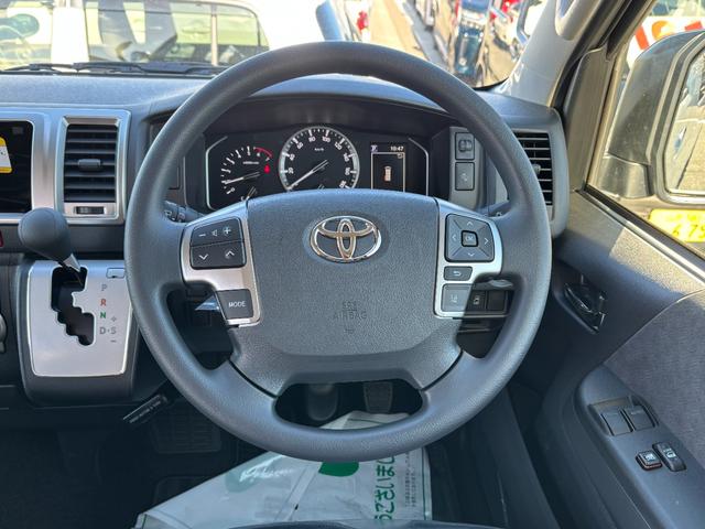 ハイエースワゴン グランドキャビン 4WD 登録済未使用車 純正SDナビ ワンセグ CD Bluetooth パノラミックビューモニター セーフティーセンス 寒冷地仕様 パワースライドドア デジタルインナーミラー スマートキー(10枚目)