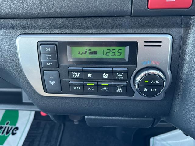 ハイエースワゴン グランドキャビン 4WD 登録済未使用車 純正SDナビ ワンセグ CD Bluetooth パノラミックビューモニター セーフティーセンス 寒冷地仕様 パワースライドドア デジタルインナーミラー スマートキー(16枚目)