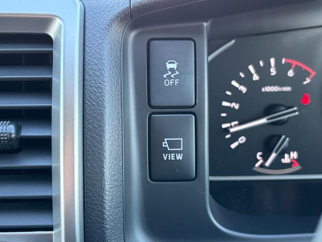 ハイエースワゴン グランドキャビン 4WD 登録済未使用車 純正SDナビ ワンセグ CD Bluetooth パノラミックビューモニター セーフティーセンス 寒冷地仕様 パワースライドドア デジタルインナーミラー スマートキー(18枚目)
