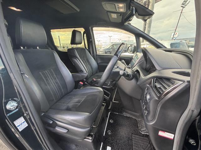 エスクァイア Ｇｉ　プレミアムパッケージ　ブラックテーラード　４ＷＤ　純正９型ＳＤナビ　フルセグ　ＤＶＤ　Ｂｌｕｅｔｏｏｔｈ　バックカメラ　後席フリップダウンモニター　セーフティーセンス　両側パワースライドドア　シートヒーター　ＬＥＤライト　スマートキー（19枚目）