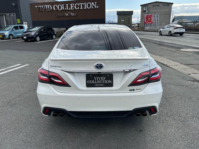 クラウンハイブリッド ＲＳアドバンス　Ｆｏｕｒ　４ＷＤ　純正メモリーナビ　フルセグ　ＤＶＤ　Ｂｌｕｅｔｏｏｔｈ　バックカメラ　セーフティーセンス　寒冷地仕様　サンルーフ　ハーフレザーシート　シートヒーター　ステアリングヒーター　ＬＥＤライト（6枚目）