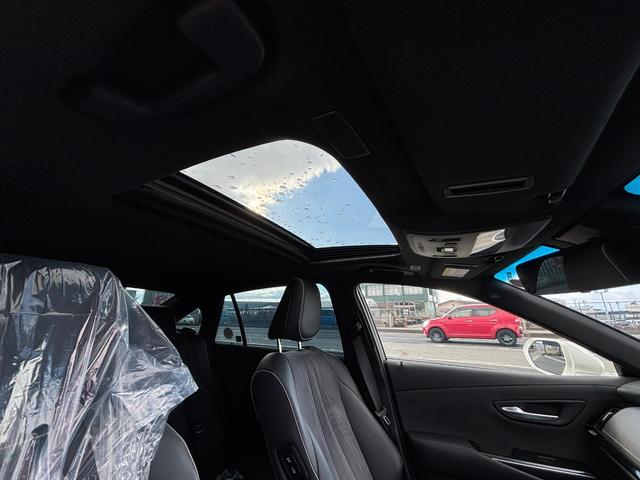 クラウンハイブリッド ＲＳアドバンス　Ｆｏｕｒ　４ＷＤ　純正メモリーナビ　フルセグ　ＤＶＤ　Ｂｌｕｅｔｏｏｔｈ　バックカメラ　セーフティーセンス　寒冷地仕様　サンルーフ　ハーフレザーシート　シートヒーター　ステアリングヒーター　ＬＥＤライト（22枚目）