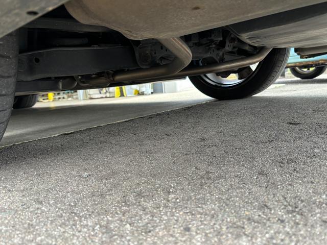 クラウンハイブリッド ＲＳアドバンス　Ｆｏｕｒ　４ＷＤ　純正メモリーナビ　フルセグ　ＤＶＤ　Ｂｌｕｅｔｏｏｔｈ　バックカメラ　セーフティーセンス　寒冷地仕様　サンルーフ　ハーフレザーシート　シートヒーター　ステアリングヒーター　ＬＥＤライト（42枚目）