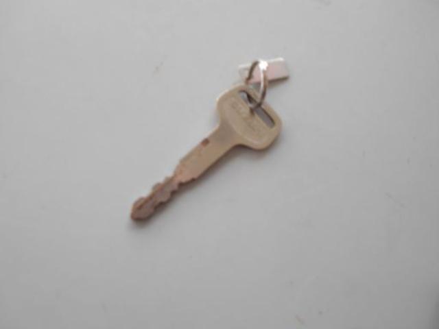 キャリイトラック ＫＣパワステ農繁仕様　４ＷＤ　パワステ　デフロック　荷台作業灯　チェーン　ＭＴ　運転席エアバッグ（10枚目）