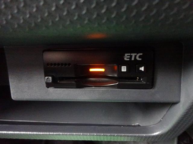 J 4WD 全方位カメラ付純正ナビフルセグTV DVD CD録音 Bluetooth USB 衝突軽減ブレーキ ドライブレコーダー HIDライト LEDフォグ 前席シートヒーター ワンオーナー(19枚目)