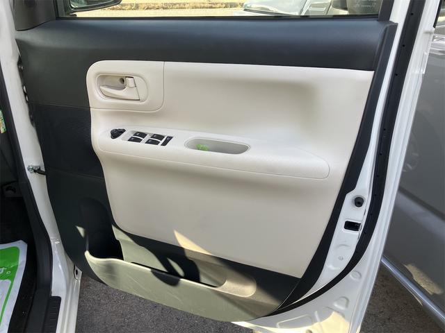 ムーヴキャンバス Ｘ　ＳＡＩＩＩ　４ＷＤ　ナビ　フルセグＴＶ　ＤＶＤ　ＣＤ録音　Ｂｌｕｅｔｏｏｔｈ　バックカメラ　　両側スライドドア　衝突被害軽減システム　オートマチックハイビーム　オートライト　両側スライドドア　パーキングセンサー（25枚目）