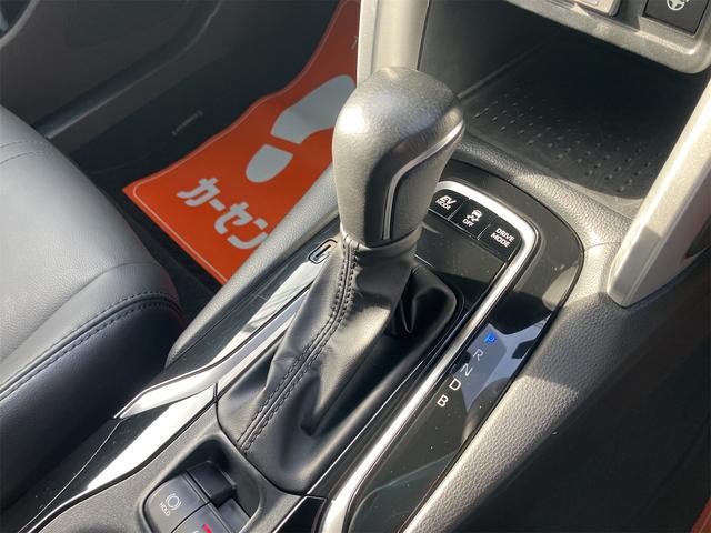 カローラクロス ハイブリッド　Ｚ　４ＷＤ　純正９インチディスプレイオーディオ　パノラマビューモニター　ドラレコ前後　ＥＴＣ　ＡＣ１００Ｖ電源　寒冷地仕様　衝突軽減装置　レーダークルコン　ＬＥＤヘッド／フォグランプ　シートヒーター（6枚目）