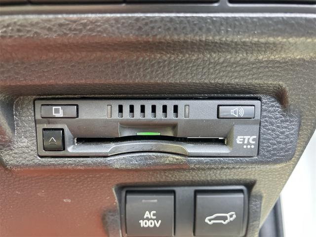 カローラクロス ハイブリッド　Ｚ　４ＷＤ　純正９インチディスプレイオーディオ　パノラマビューモニター　ドラレコ前後　ＥＴＣ　ＡＣ１００Ｖ電源　寒冷地仕様　衝突軽減装置　レーダークルコン　ＬＥＤヘッド／フォグランプ　シートヒーター（7枚目）
