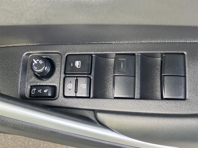 カローラクロス ハイブリッド　Ｚ　４ＷＤ　純正９インチディスプレイオーディオ　パノラマビューモニター　ドラレコ前後　ＥＴＣ　ＡＣ１００Ｖ電源　寒冷地仕様　衝突軽減装置　レーダークルコン　ＬＥＤヘッド／フォグランプ　シートヒーター（25枚目）