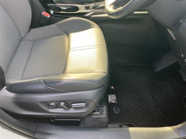 カローラクロス ハイブリッド　Ｚ　４ＷＤ　純正９インチディスプレイオーディオ　パノラマビューモニター　ドラレコ前後　ＥＴＣ　ＡＣ１００Ｖ電源　寒冷地仕様　衝突軽減装置　レーダークルコン　ＬＥＤヘッド／フォグランプ　シートヒーター（41枚目）