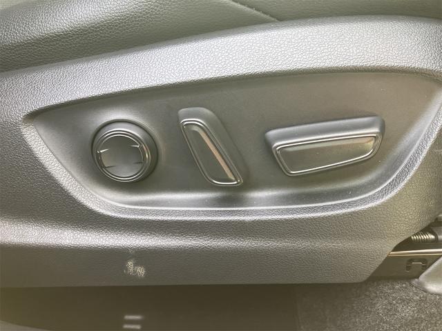 カローラクロス ハイブリッド　Ｚ　４ＷＤ　純正９インチディスプレイオーディオ　パノラマビューモニター　ドラレコ前後　ＥＴＣ　ＡＣ１００Ｖ電源　寒冷地仕様　衝突軽減装置　レーダークルコン　ＬＥＤヘッド／フォグランプ　シートヒーター（42枚目）