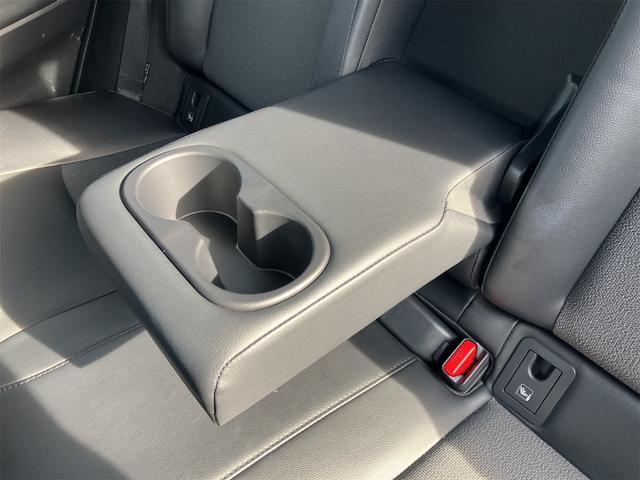 カローラクロス ハイブリッド　Ｚ　４ＷＤ　純正９インチディスプレイオーディオ　パノラマビューモニター　ドラレコ前後　ＥＴＣ　ＡＣ１００Ｖ電源　寒冷地仕様　衝突軽減装置　レーダークルコン　ＬＥＤヘッド／フォグランプ　シートヒーター（53枚目）