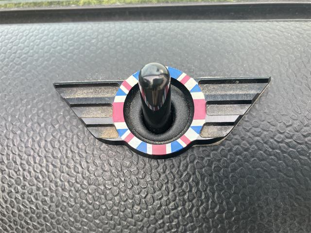 ＭＩＮＩ クーパーＤ　クロスオーバー　オール４　４ＷＤ　社外オーバーフェンダー　オールテレンタイヤ　バンパーガード　ＢＡＴＴＬＥＺマフラー　社外ナビＴＶ　バックカメラ　ナビＴＶ　バックカメラ　ドラレコ前後　ＥＴＣ　ＬＥＤヘッドランプ　スマートキー（25枚目）