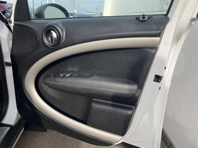 ＭＩＮＩ クーパーＤ　クロスオーバー　オール４　４ＷＤ　社外オーバーフェンダー　オールテレンタイヤ　バンパーガード　ＢＡＴＴＬＥＺマフラー　社外ナビＴＶ　バックカメラ　ナビＴＶ　バックカメラ　ドラレコ前後　ＥＴＣ　ＬＥＤヘッドランプ　スマートキー（28枚目）