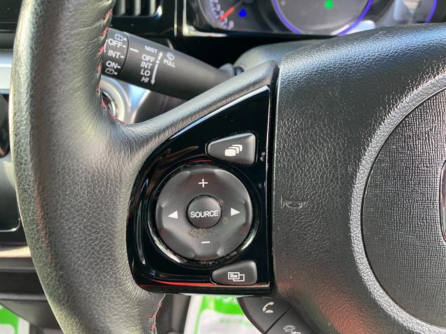 Ｎ－ＷＧＮカスタム Ｇ・Ａパッケージ　４ＷＤ　衝突被害軽減ブレーキ　ナビＴＶ　ＣＤ　Ｂｌｕｅｔｏｏｈ　バックカメラ　ハーフレザーシート　ＨＩＤヘッドランプ　クルーズコントロール　イオンエアコン　純正１４インチアルミ（16枚目）