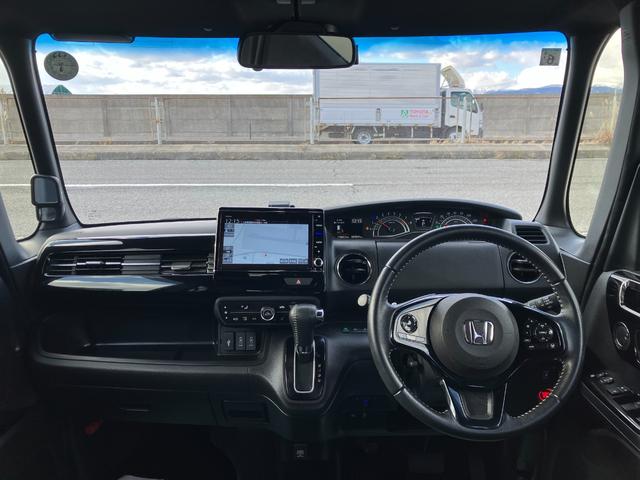 Ｎ－ＢＯＸカスタム ＥＸターボ　４ＷＤ　ホンダセンシング　純正８インチナビ　フルセグＴＶ　ＤＶＤ　Ｂｌｕｅｔｏｏｔｈ　バックカメラ　リモコンエンジンスターター　ＥＴＣ　ドラレコ前後　ヒーター付ハーフレザーシート　両側電動スライドドア（8枚目）