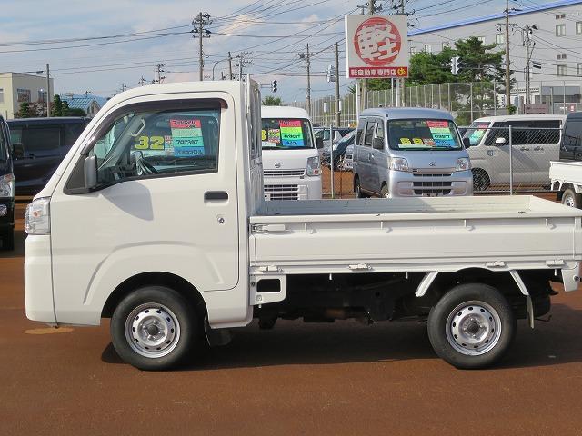 スタンダード 4WD フロア4AT ナビ バックカメラ エンジンスターター エアコン エアバック2(5枚目)