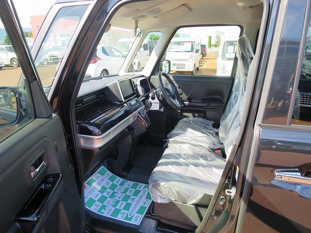ハイブリッドXS 4WD 両電動スライド ヘッドアップディスプレー 衝突安全 ソナー オートクルーズ プッシュスタート シートヒーター 届出済未使用車(6枚目)