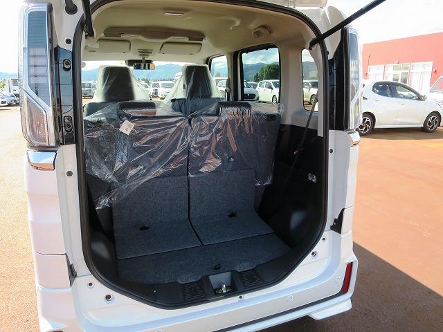 ハイブリッドXS 4WD 衝突安全 両電動スライド プッシュスタート ヘッドアップディスプレー オートクルーズ オートライト・エアコン 届出済未使用車(8枚目)