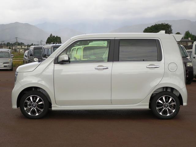 L 4WD プッシュスタート 衝突安全 ソナー オートクルーズ ベンチシート シートヒーター 電動パーキングブレーキ オートエアコン オートライト 届出済未使用車(5枚目)