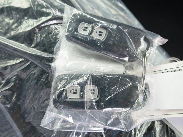 L 4WD プッシュスタート 衝突安全 ソナー オートクルーズ ベンチシート シートヒーター 電動パーキングブレーキ オートエアコン オートライト 届出済未使用車(18枚目)