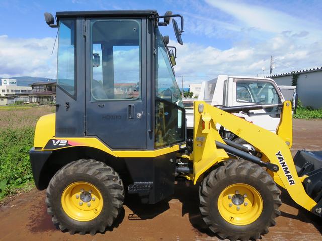 日本 ヤンマー ミニホイールローダー V3-6 H27年式(2枚目)