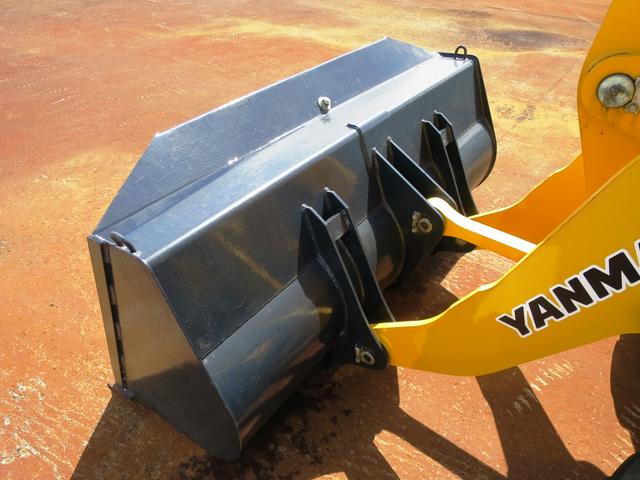 日本 ヤンマー ミニホイールローダー V3-6 H27年式(11枚目)