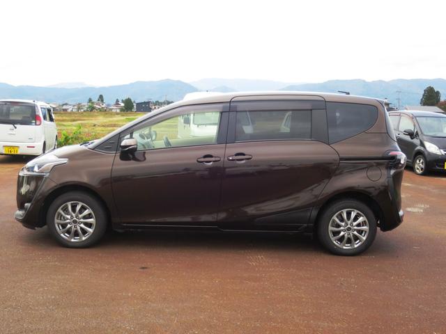 シエンタ Ｇ　両電動スライドドア　オートエアコン・ライト　３列シート　６人乗り　プッシュスタート　シートヒーター（5枚目）