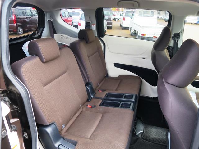 シエンタ Ｇ　両電動スライドドア　オートエアコン・ライト　３列シート　６人乗り　プッシュスタート　シートヒーター（11枚目）