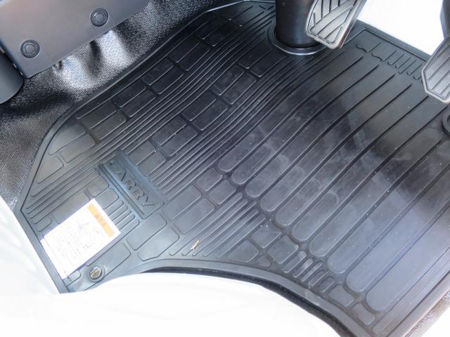 キャリイトラック ＫＣエアコン・パワステ　４ＷＤ　フロア５ＭＴ　衝突安全　ソナー　キーレスエントリー　ＡＢＳ　届出済未使用車（18枚目）