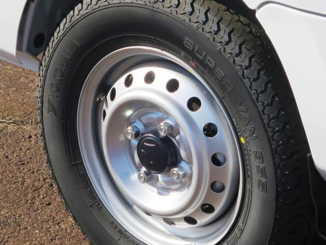 キャリイトラック ＫＣエアコン・パワステ　４ＷＤ　フロア５ＭＴ　衝突安全　ソナー　キーレスエントリー　ＡＢＳ　届出済未使用車（19枚目）