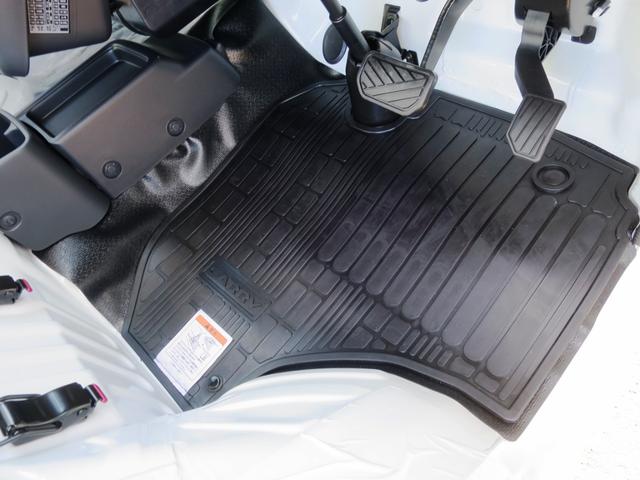 キャリイトラック ＫＣエアコン・パワステ　４ＷＤ　フロア４ＡＴ　キーレスエントリー　衝突安全　ソナー　オートライト　ＡＢＳ　届出済未使用車（18枚目）