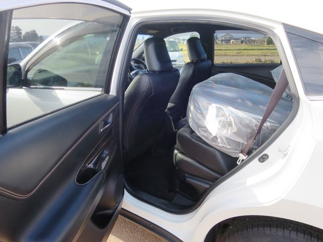 ハリアー エレガンス　４ＷＤ　ナビ　バックカメラ　プッシュスタート　オートエアコン・ライト　レザーシート・ハンドル（8枚目）