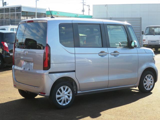 N-BOX ファッションスタイル 4WD ナビ バックカメラ オートエアコン・ライト 車間制御オートクルーズ 電動パーキング 衝突安全(3枚目)