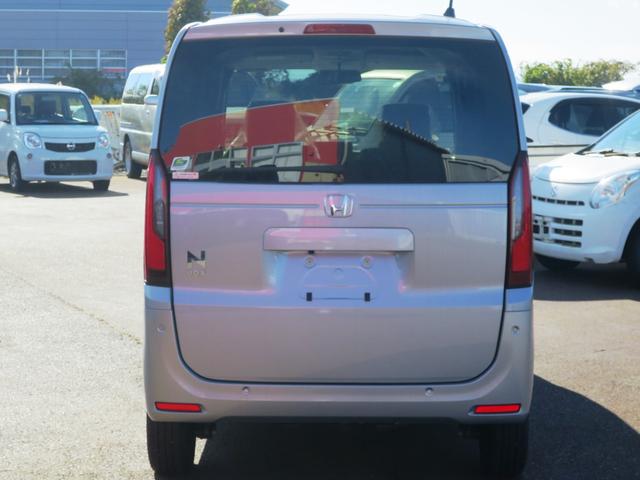 N-BOX ファッションスタイル 4WD ナビ バックカメラ オートエアコン・ライト 車間制御オートクルーズ 電動パーキング 衝突安全(4枚目)