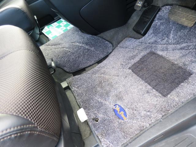 エルグランド ハイウェイスター　４ＷＤ　インパネ５ＡＴ　両電動スライド　３列シート８人乗り　ナビ　サンルーフ　後部席モニター　ＥＴＣ　オートエアコン・ライト（25枚目）