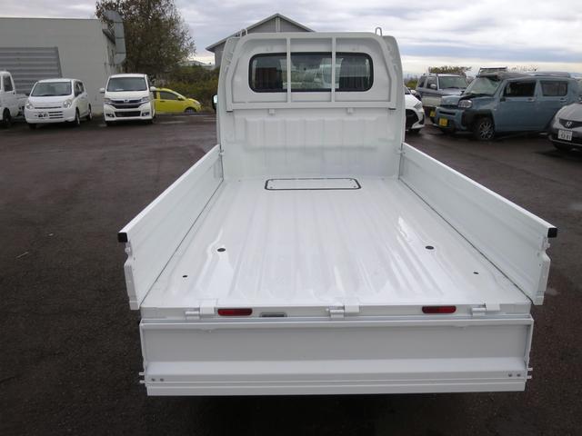 キャリイトラック KCエアコン・パワステ 4WD 5MT キーレス 衝突安全 ソナー オートライト 届出済未使用車(7枚目)