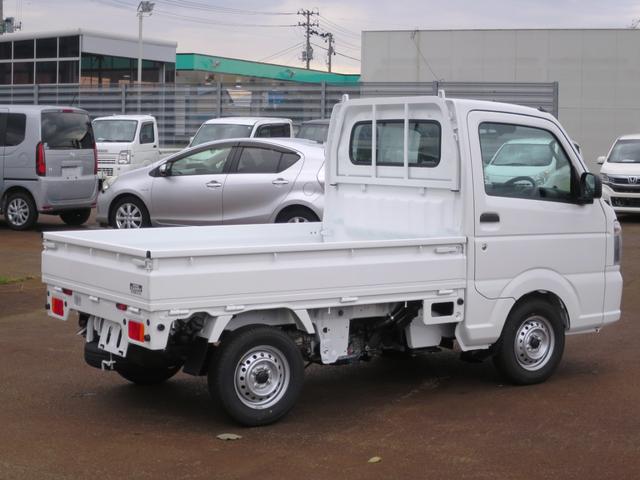 キャリイトラック ＫＣエアコン・パワステ　４ＷＤ　４ＡＴ　キーレス　衝突安全　ソナー　オートライト　届出済未使用車（3枚目）