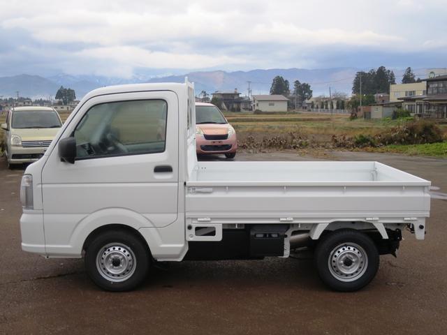 キャリイトラック ＫＣエアコン・パワステ　４ＷＤ　４ＡＴ　キーレス　衝突安全　ソナー　オートライト　届出済未使用車（5枚目）