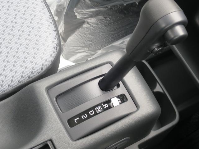 キャリイトラック ＫＣエアコン・パワステ　４ＷＤ　４ＡＴ　キーレス　衝突安全　ソナー　オートライト　届出済未使用車（13枚目）