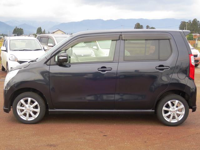 ワゴンＲ ＦＸリミテッド　４ＷＤ　インパネＣＶＴ　プッシュスタート　ＣＤ　オートエアコン　ベンチシート　シートヒーター（5枚目）