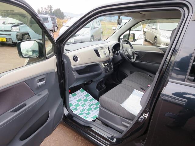 ワゴンＲ ＦＸリミテッド　４ＷＤ　インパネＣＶＴ　プッシュスタート　ＣＤ　オートエアコン　ベンチシート　シートヒーター（6枚目）