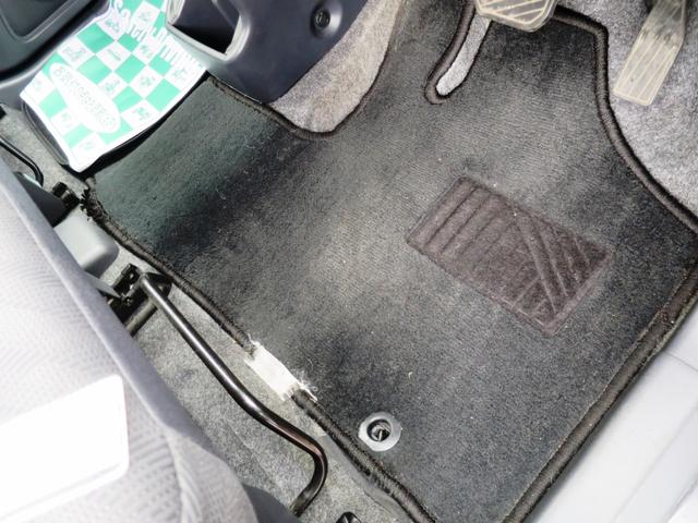 ワゴンＲ ＦＸリミテッド　４ＷＤ　インパネＣＶＴ　プッシュスタート　ＣＤ　オートエアコン　ベンチシート　シートヒーター（21枚目）