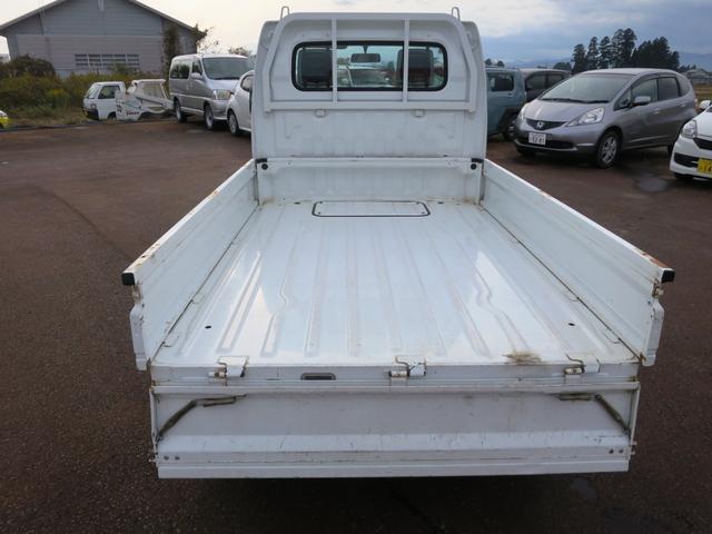 キャリイトラック ＦＣ　４ＷＤ　フロア５ＭＴ　エアコン　パワステ（7枚目）